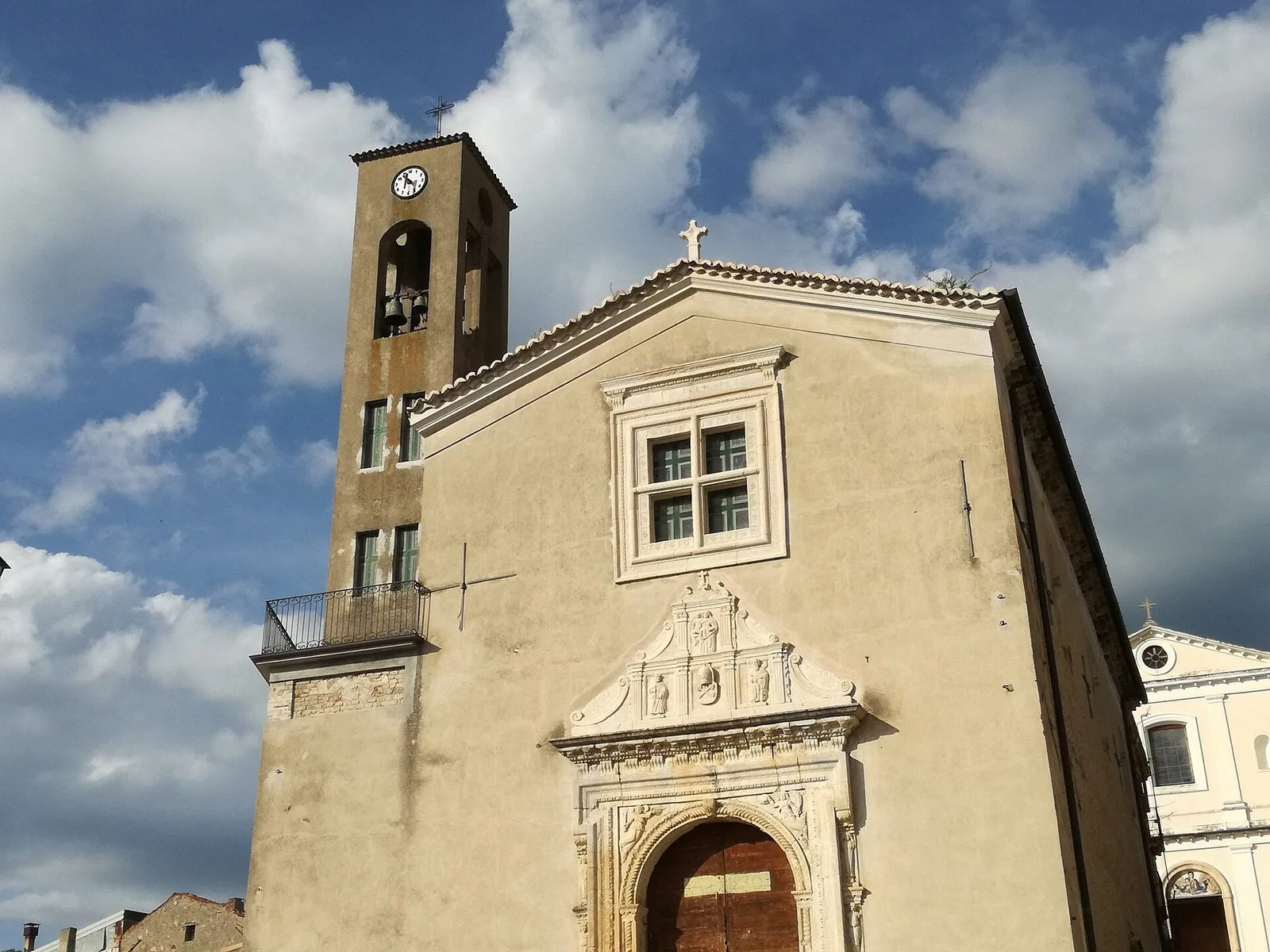La facciata della Chiesa di San Pietro a San Pietro in Guarano